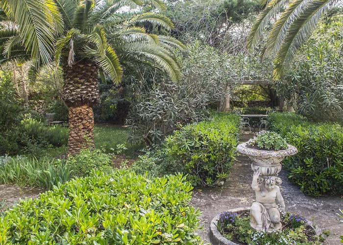 Rural Biniarroca - Adults Only