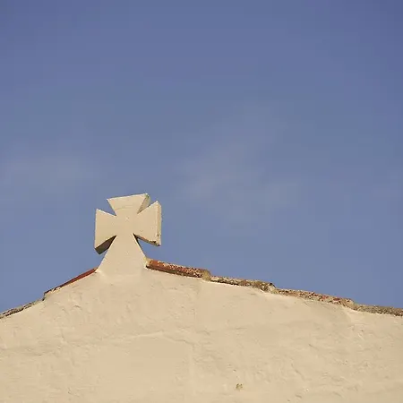 Rural Biniarroca - Adults Only