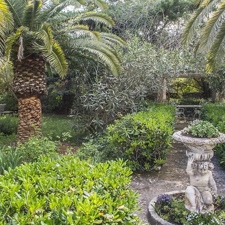 Rural Biniarroca - Adults Only