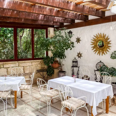 Rural Biniarroca - Adults Only